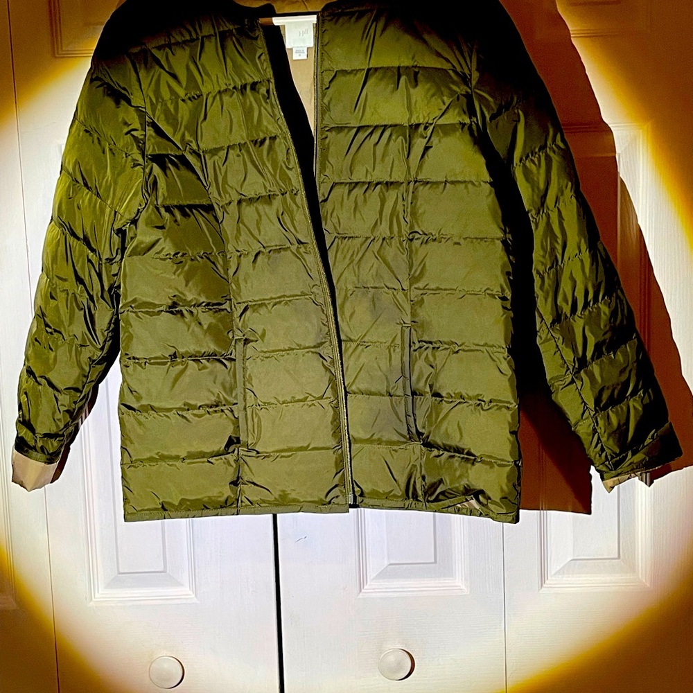 Olive green, lightweight, puffer, jacket, cropped length